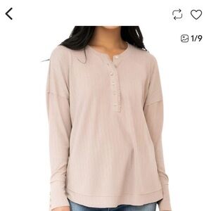 New/no tag Gibsonlook Henley-M cute details!
